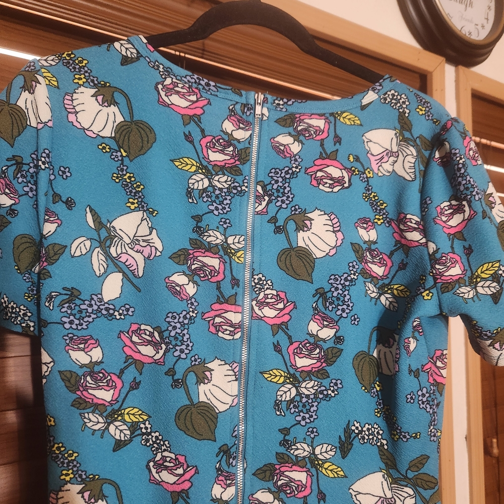 🌿LuLaRoe Blue Floral Midi Dress Size Medium - Picture 2 of 5